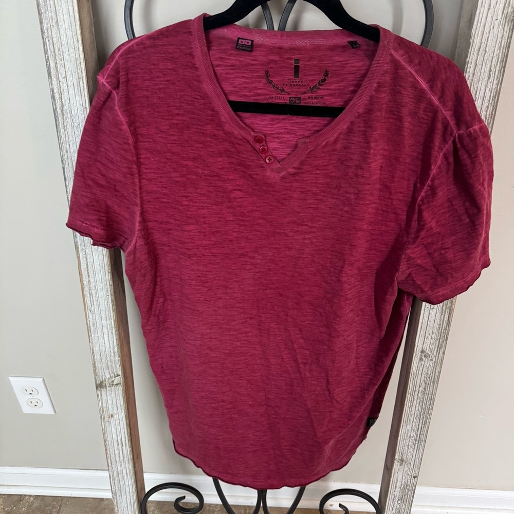 i Jeans by Buffalo Casual Red Button‎ Top Men’s T-shirt Size Medium